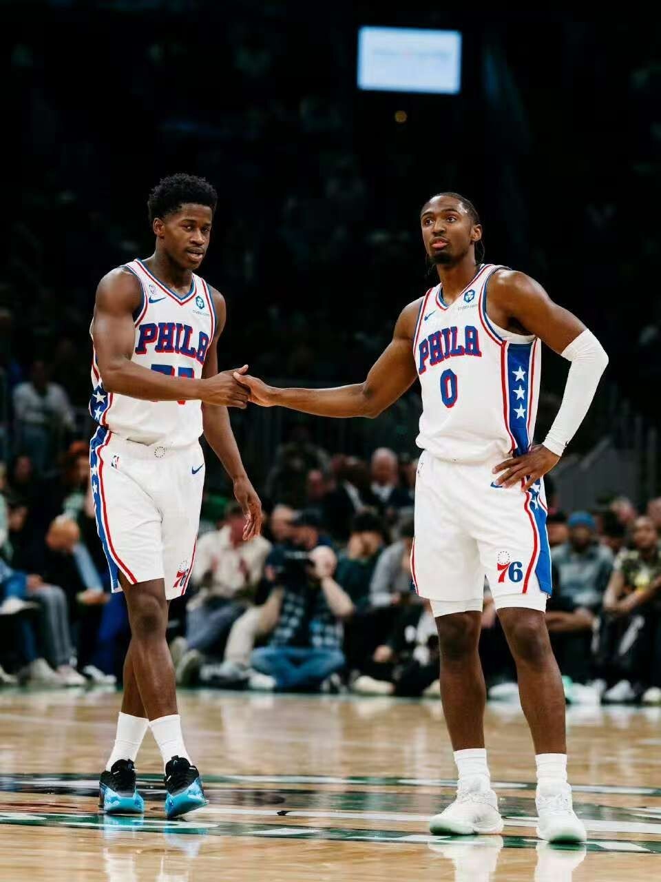 人止血, 其中埃奇库 人止血, 其中埃奇库