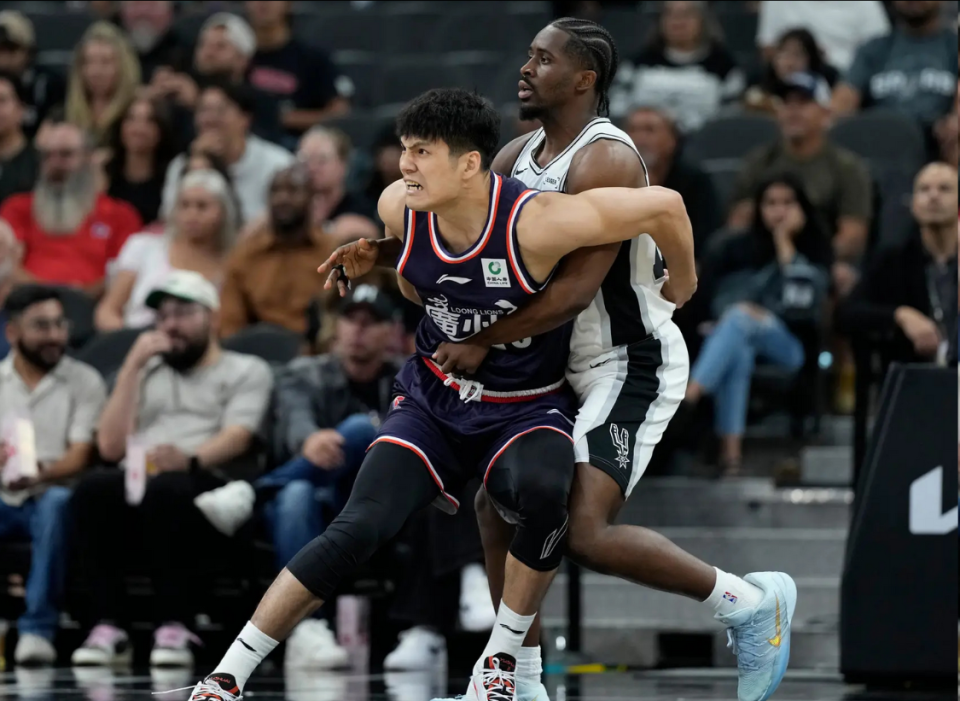 的出手距离, 持在 的出手距离, 持在